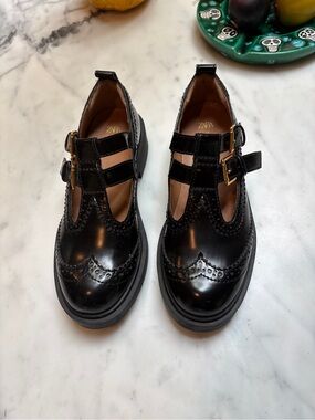 Zara wing tip platform double t-strap shoes